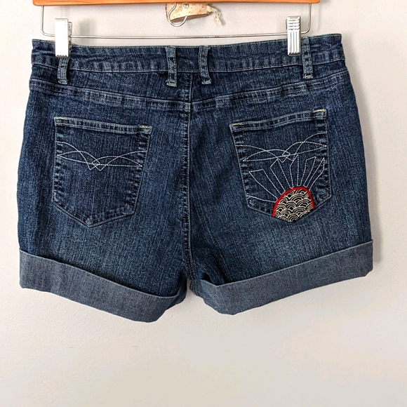 V.S.H. Jeans Denim Shorts Patchwork Size 10 - Picture 3 of 11